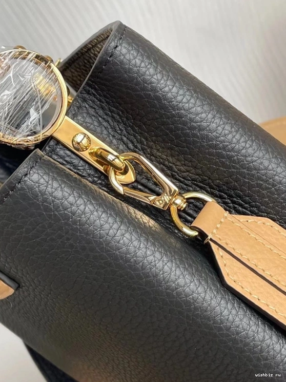WIS CAPUCINES Louis Vuitton BB 0816